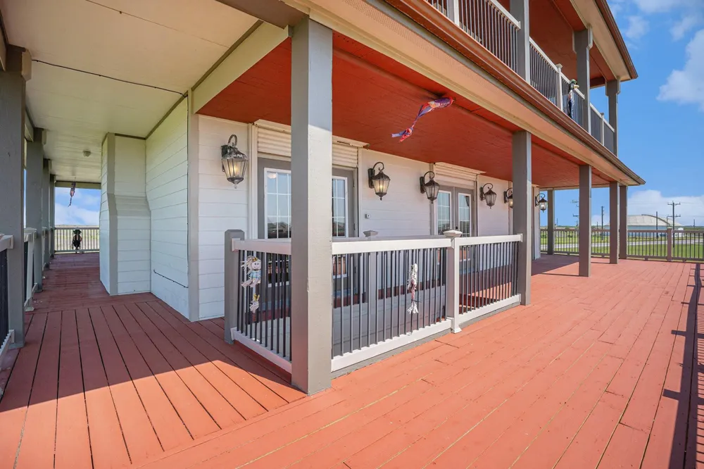 883 Gulf Cedar Drive Port Bolivar, TX 77650