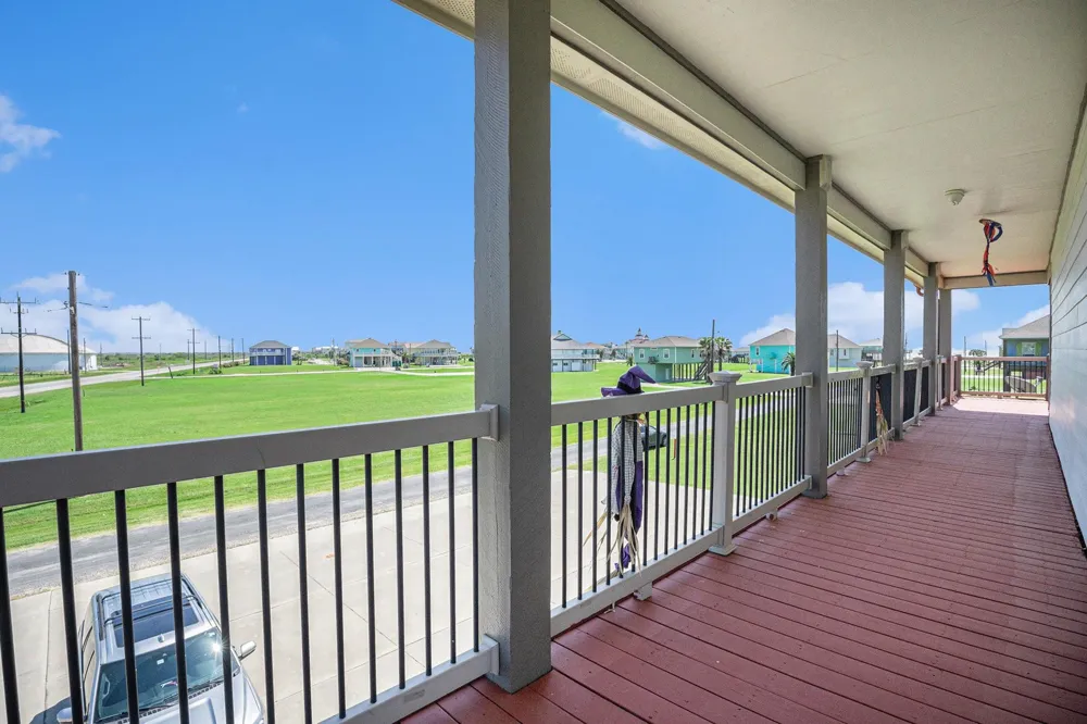 883 Gulf Cedar Drive Port Bolivar, TX 77650