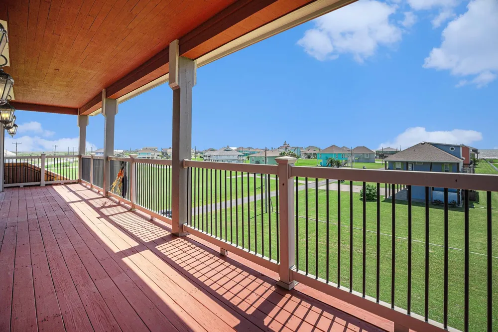 883 Gulf Cedar Drive Port Bolivar, TX 77650