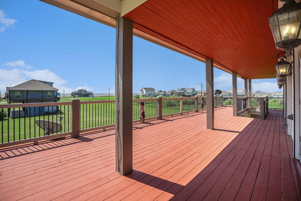 883 Gulf Cedar Drive Port Bolivar, TX 77650