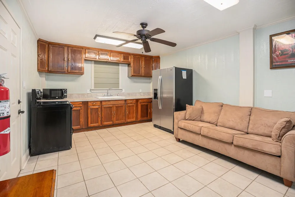 883 Gulf Cedar Drive Port Bolivar, TX 77650