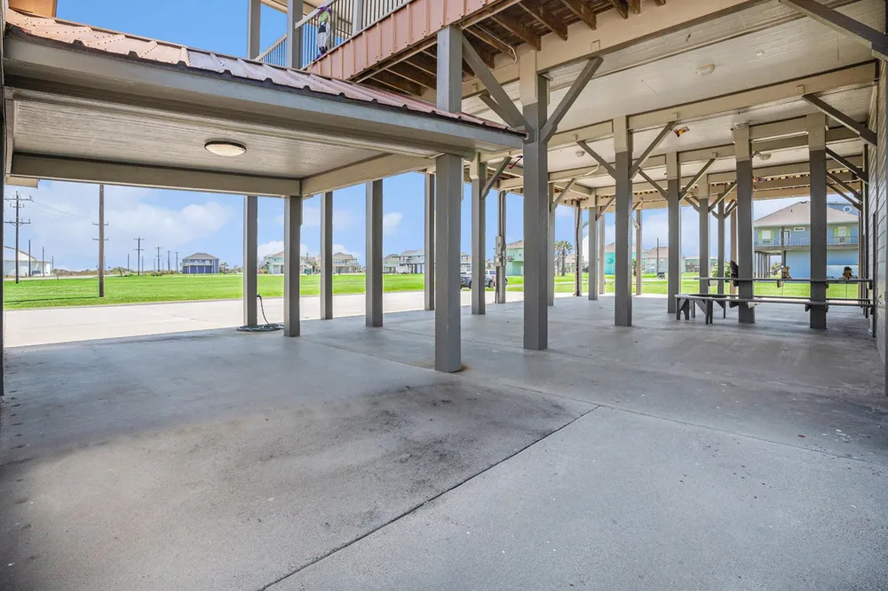 883 Gulf Cedar Drive Port Bolivar, TX 77650