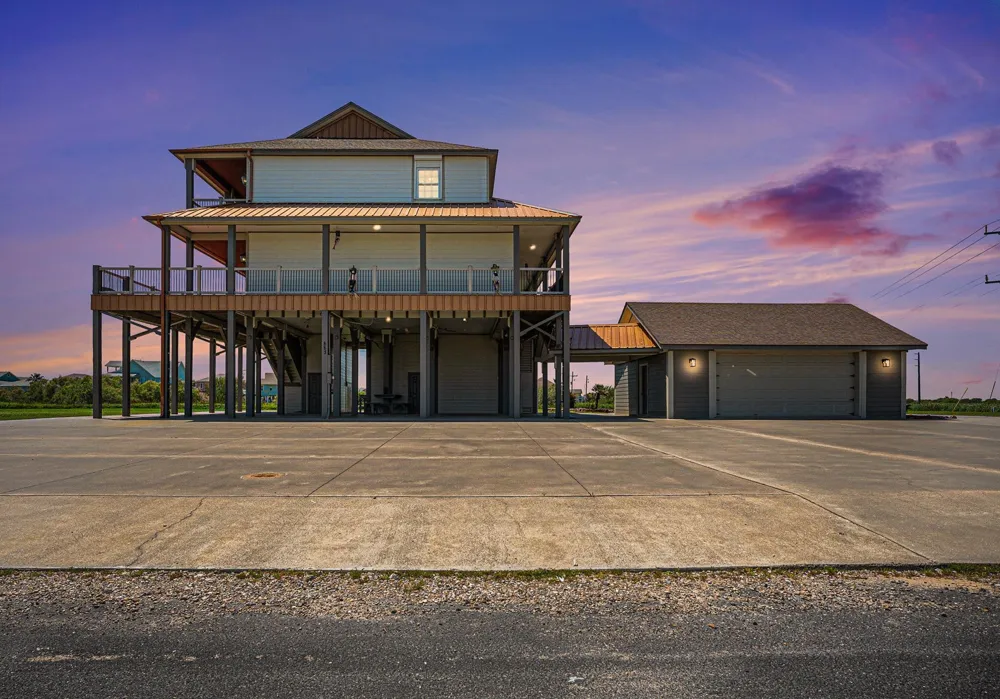 883 Gulf Cedar Drive Port Bolivar, TX 77650