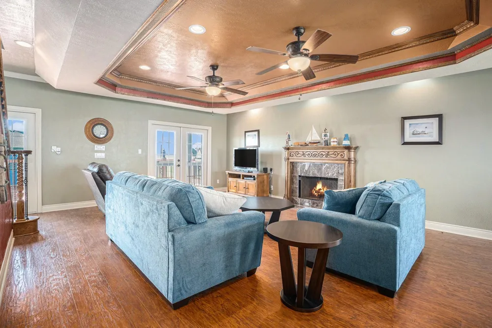 883 Gulf Cedar Drive Port Bolivar, TX 77650