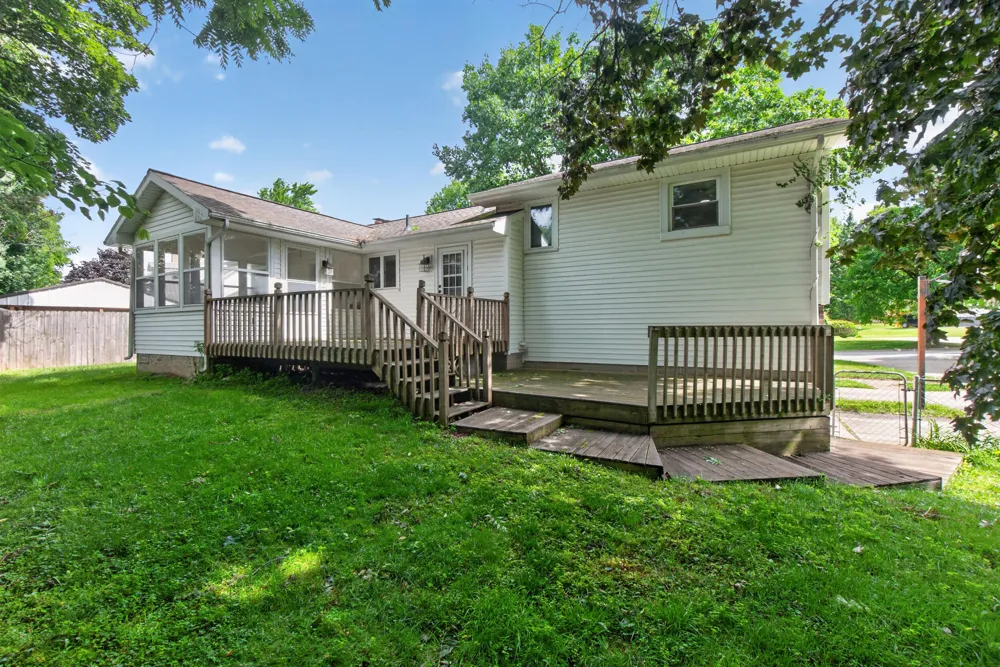 2000 Cascade Drive Jackson, MI 49203