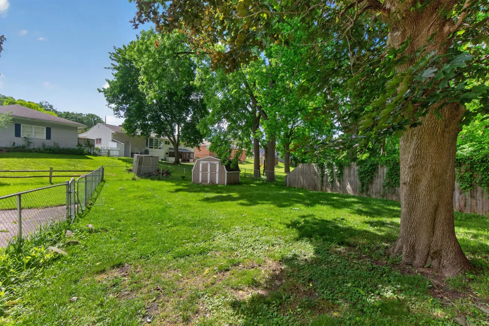 2000 Cascade Drive Jackson, MI 49203
