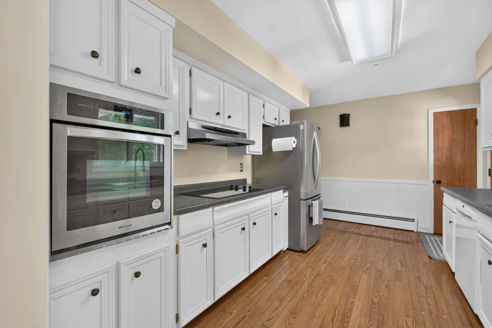 2000 Cascade Drive Jackson, MI 49203