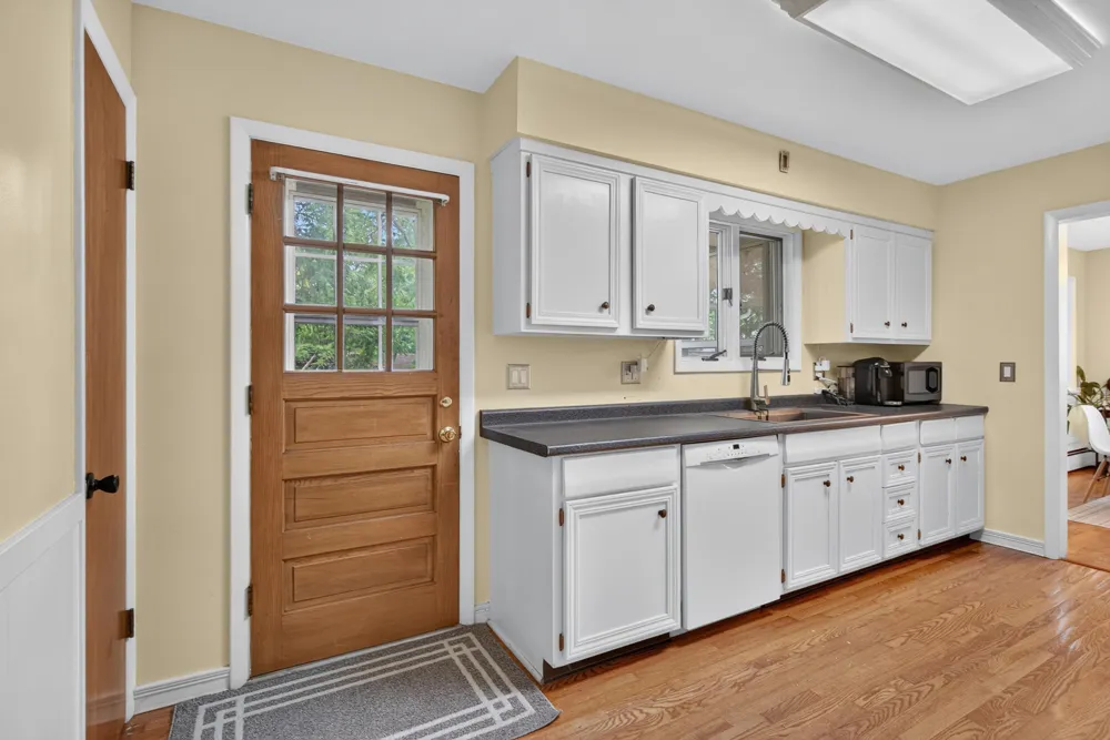 2000 Cascade Drive Jackson, MI 49203