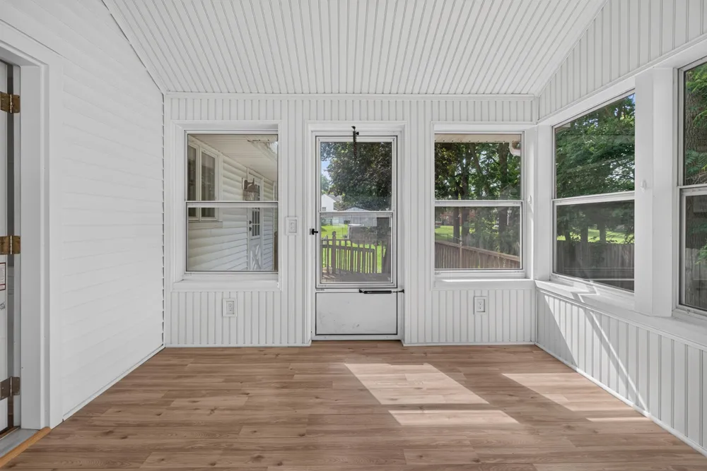 2000 Cascade Drive Jackson, MI 49203