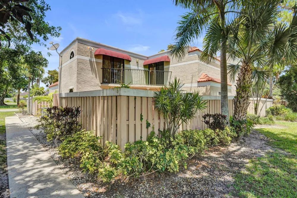 4260 Village Drive #D Delray Beach, FL 33445