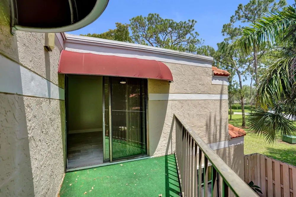4260 Village Drive #D Delray Beach, FL 33445