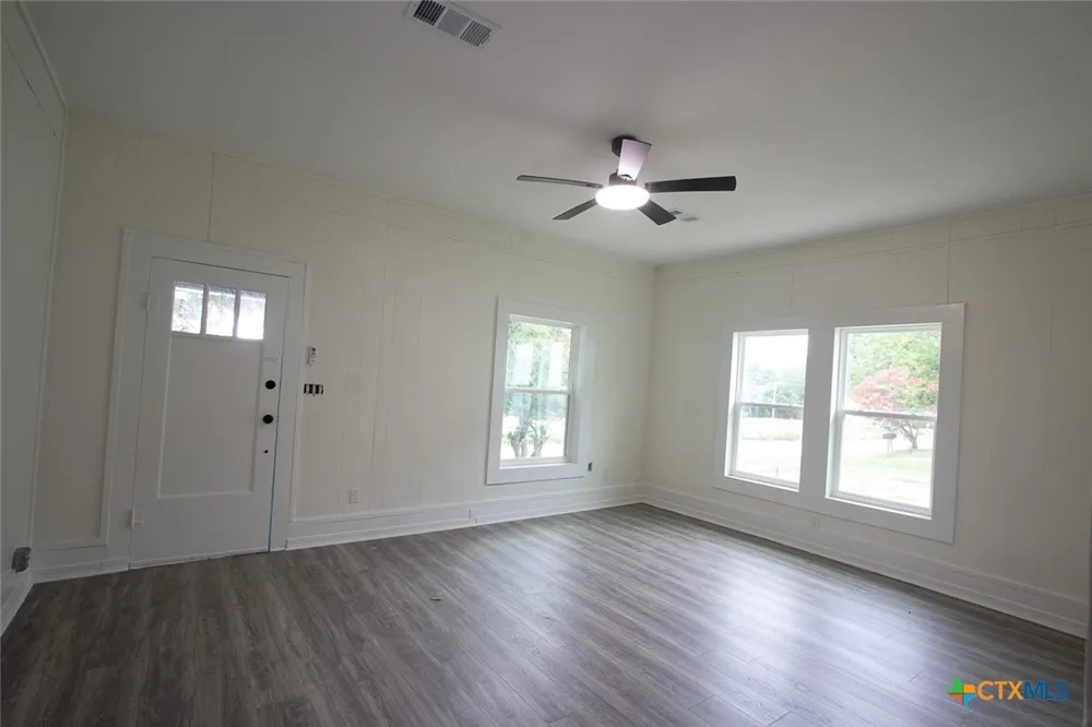 106 Pear Street Rockdale, TX 76567
