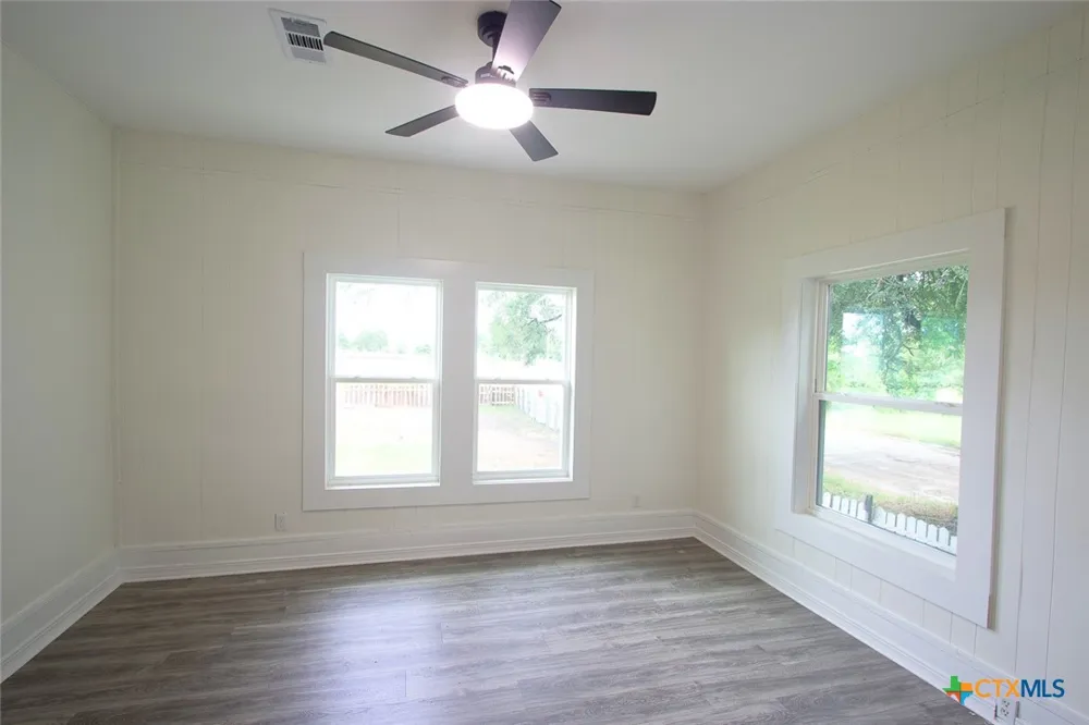 106 Pear Street Rockdale, TX 76567
