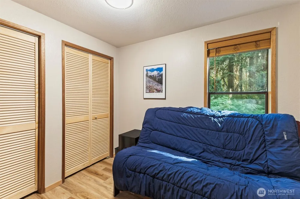 7082 Rainier Way Glacier, WA 98244