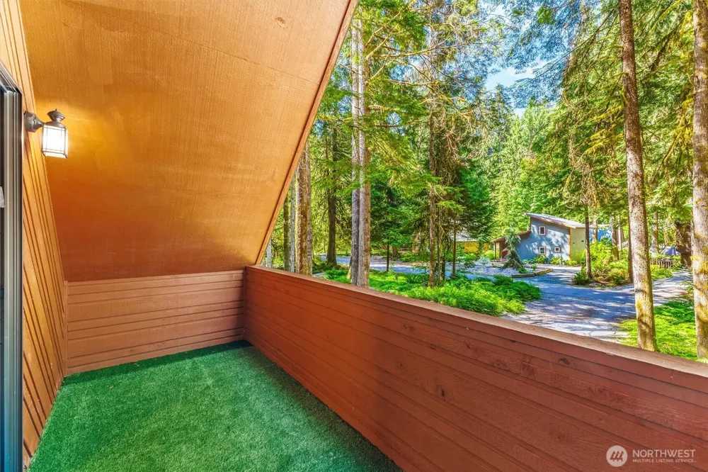 7082 Rainier Way Glacier, WA 98244