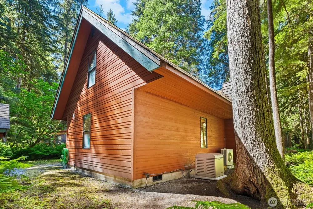 7082 Rainier Way Glacier, WA 98244