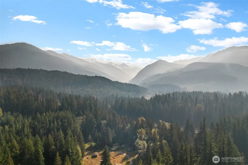 7082 Rainier Way Glacier, WA 98244