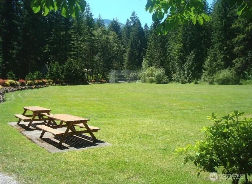 7082 Rainier Way Glacier, WA 98244