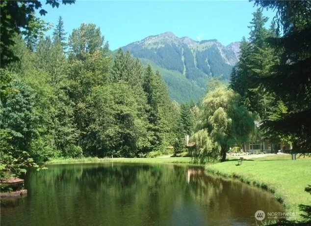 7082 Rainier Way Glacier, WA 98244