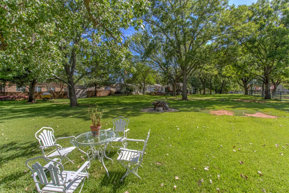371 County Road 4874 Newark, TX 76071