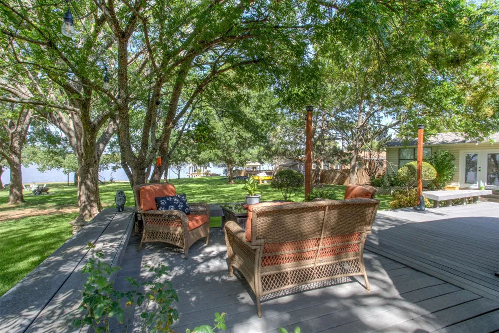 371 County Road 4874 Newark, TX 76071