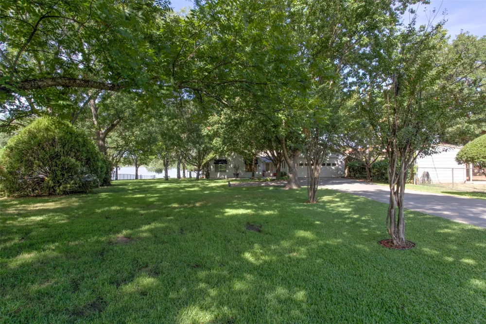 371 County Road 4874 Newark, TX 76071
