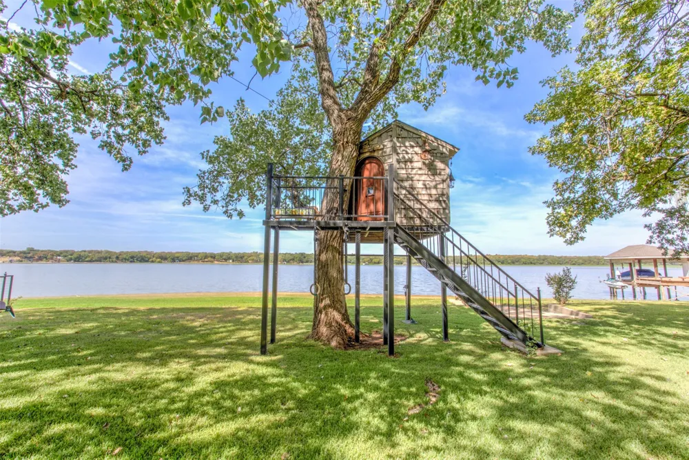 371 County Road 4874 Newark, TX 76071