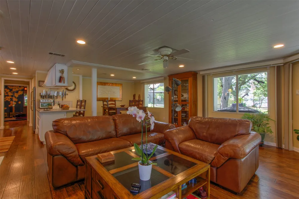 371 County Road 4874 Newark, TX 76071