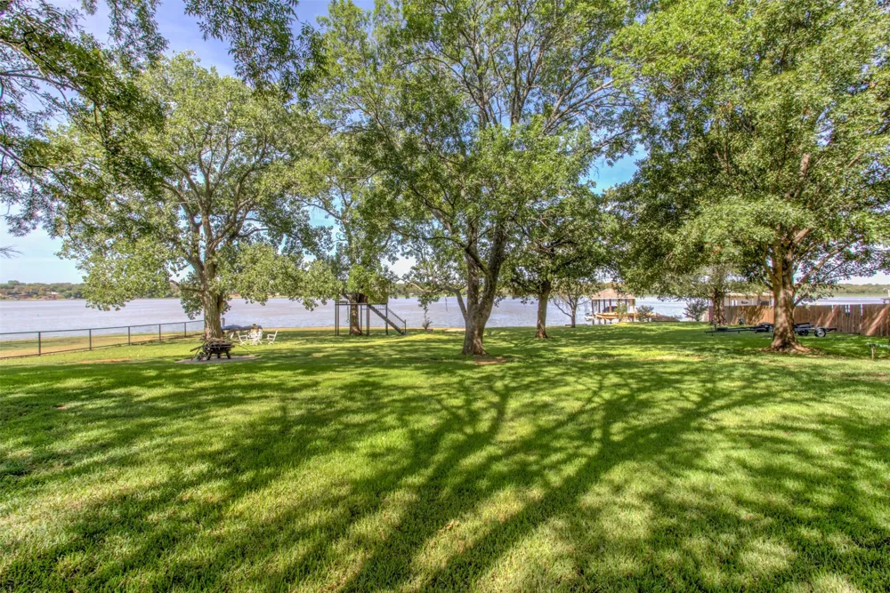 371 County Road 4874 Newark, TX 76071