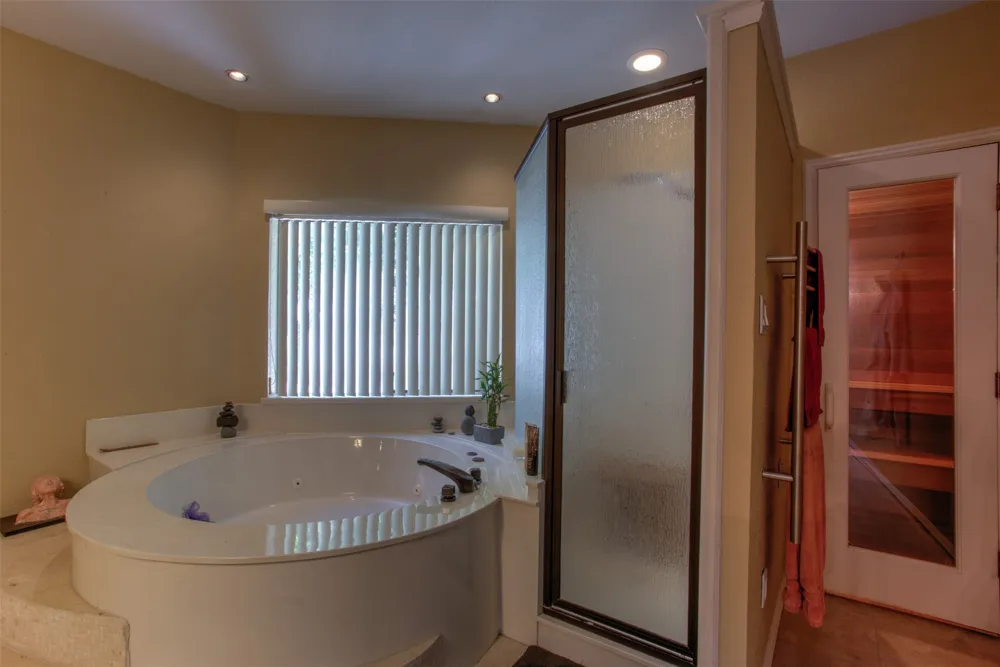 371 County Road 4874 Newark, TX 76071
