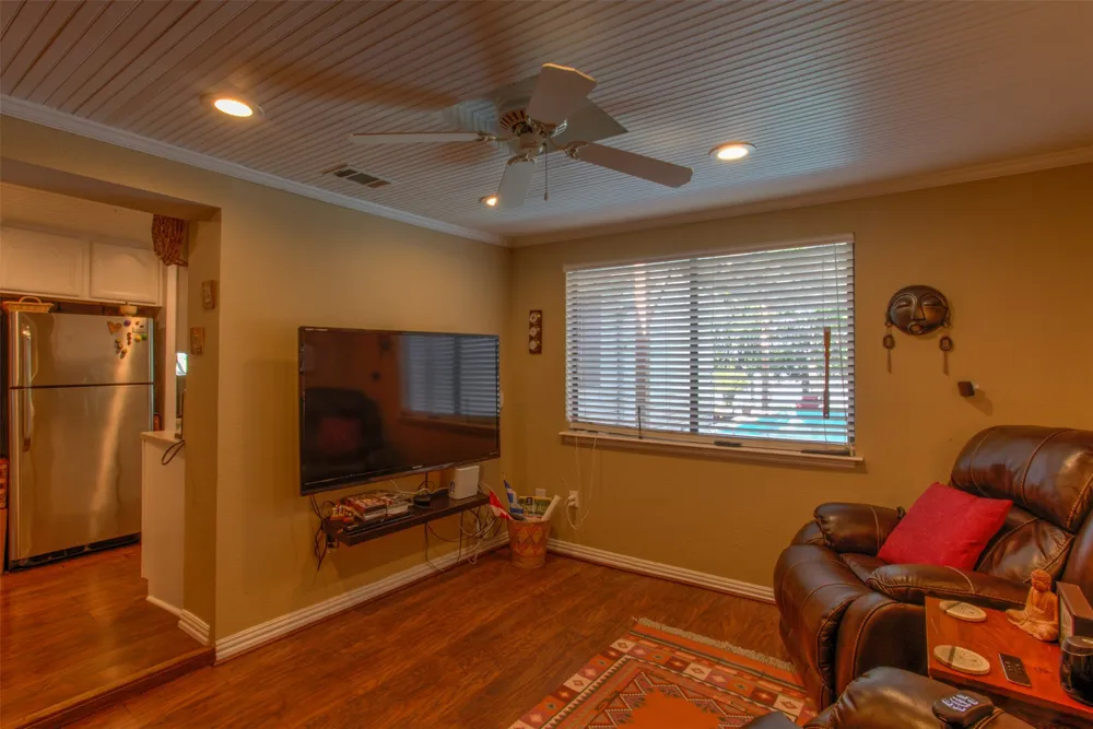 371 County Road 4874 Newark, TX 76071