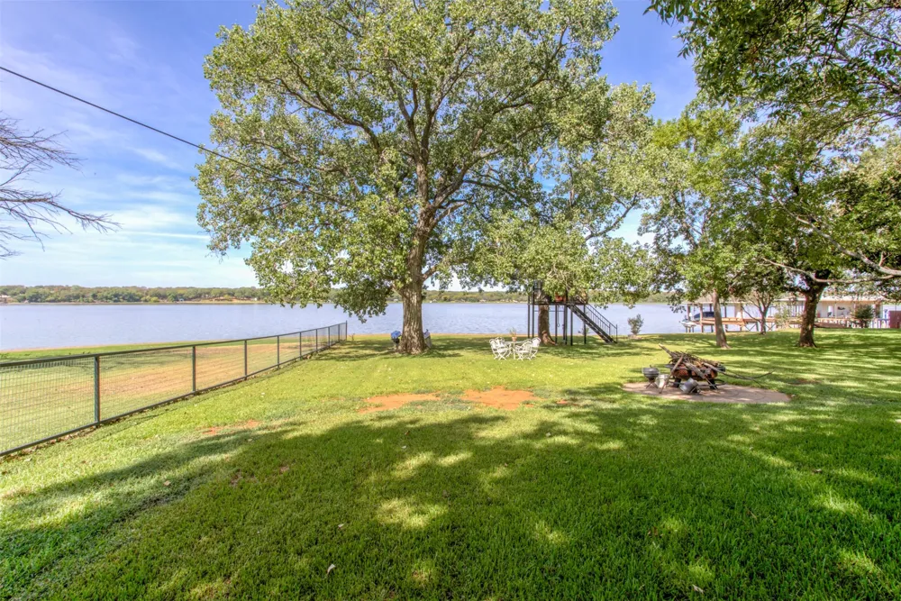 371 County Road 4874 Newark, TX 76071