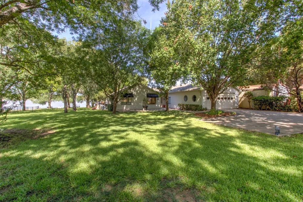371 County Road 4874 Newark, TX 76071