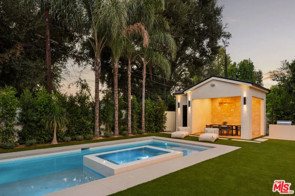 4317 Elmer Avenue Studio City, CA 91602
