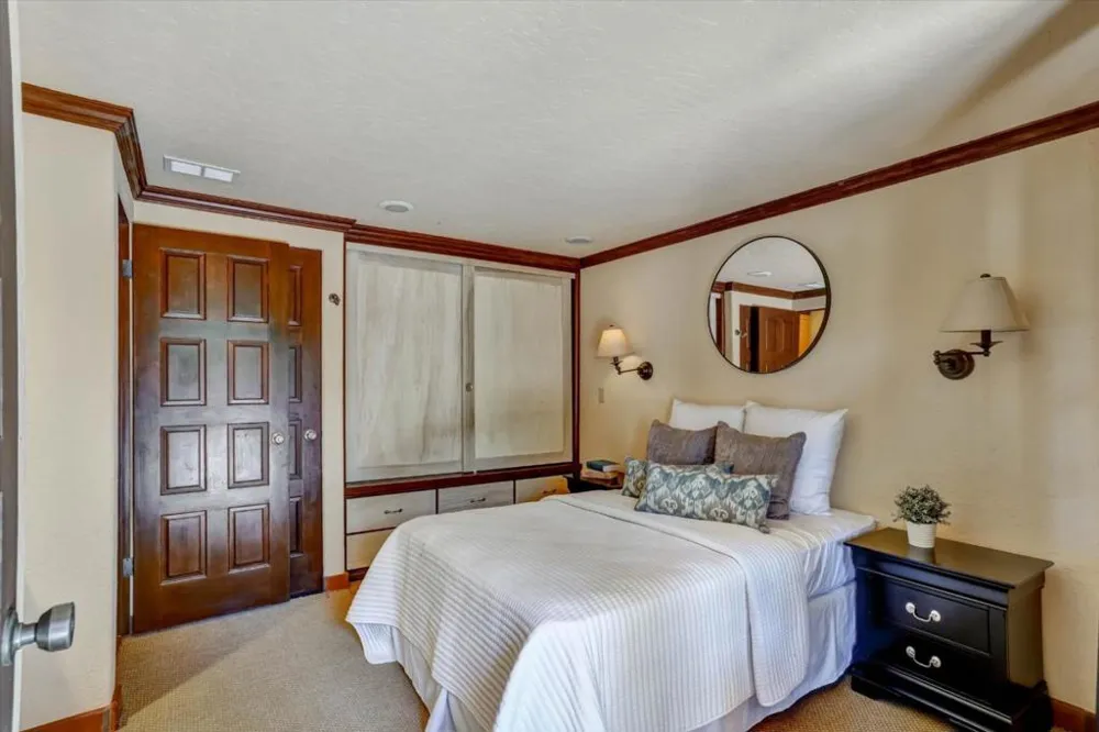 15295 Kennedy Road Los Gatos, CA 95032