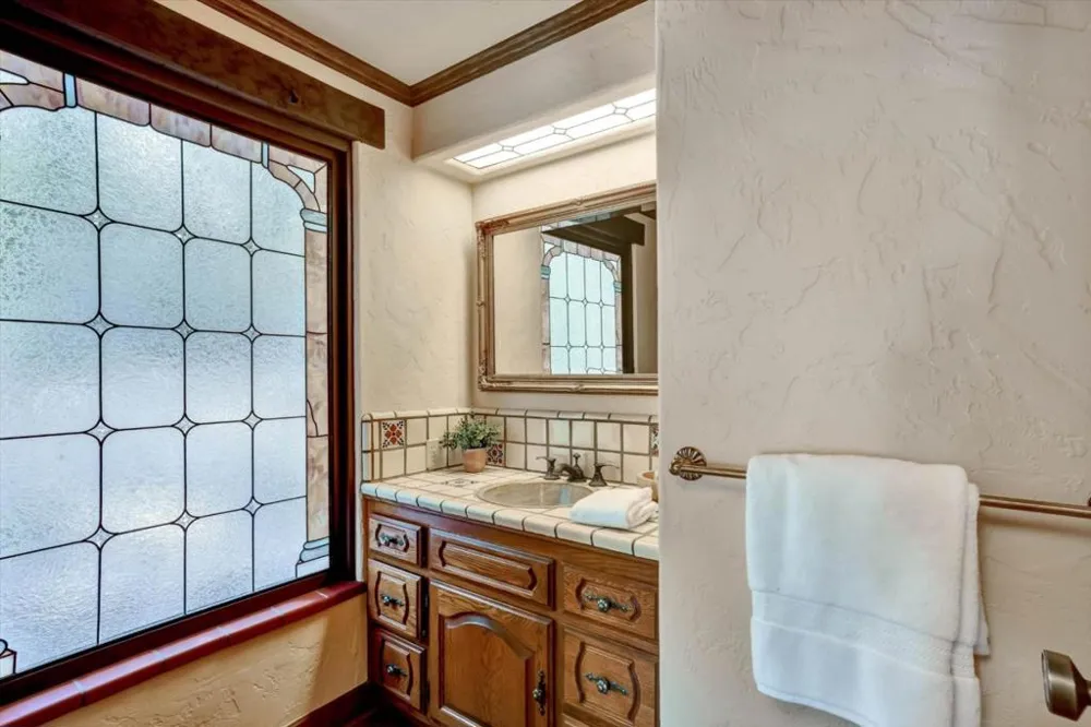 15295 Kennedy Road Los Gatos, CA 95032