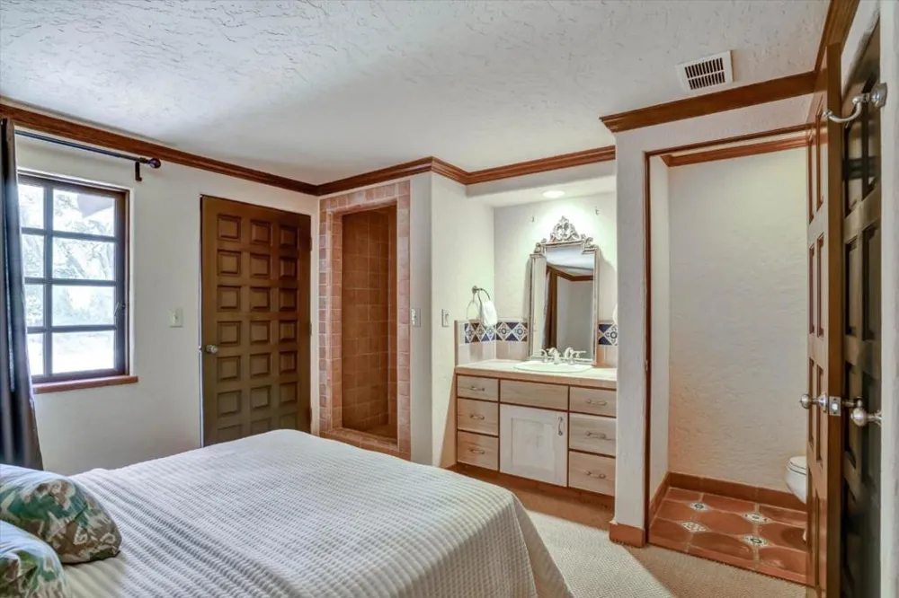 15295 Kennedy Road Los Gatos, CA 95032