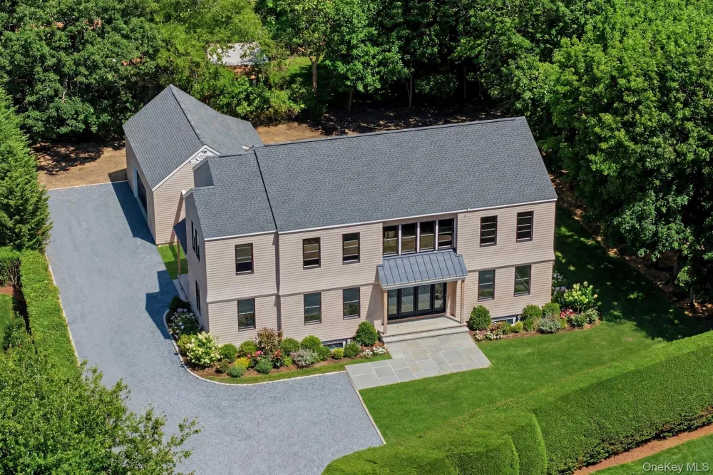 6 Lamb Avenue Quogue, NY 11959