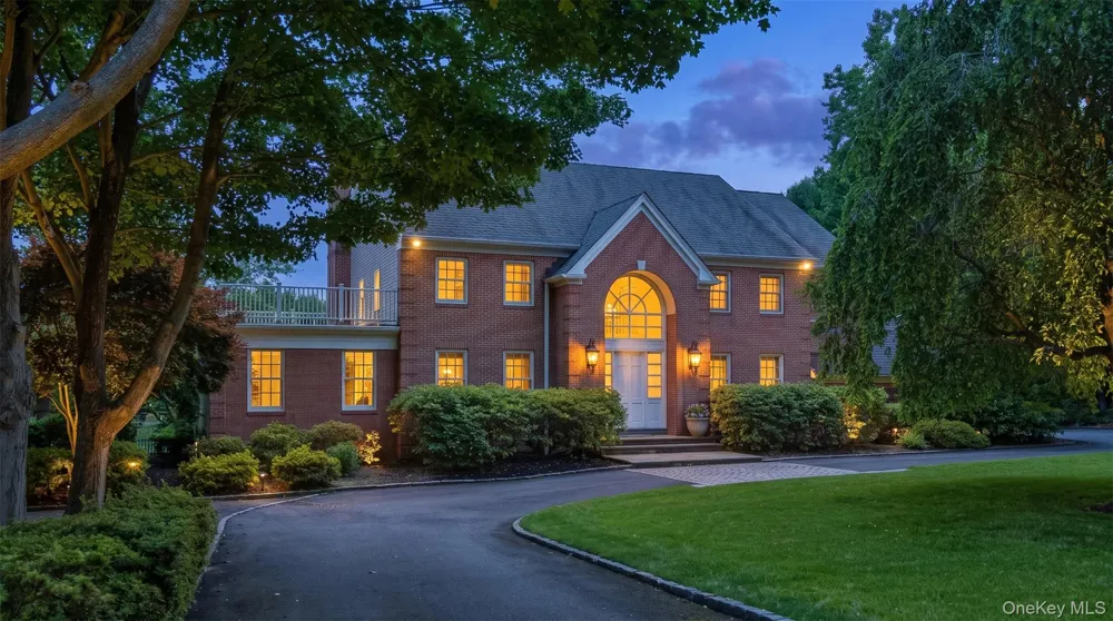 61 Linden Lane Upper Brookville, NY 11545