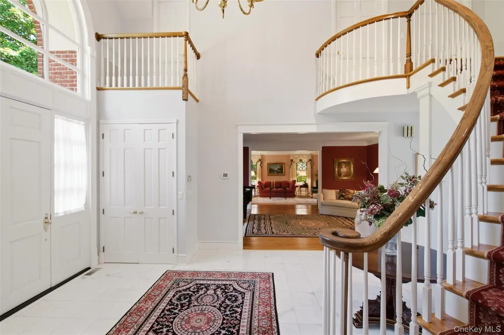61 Linden Lane Upper Brookville, NY 11545