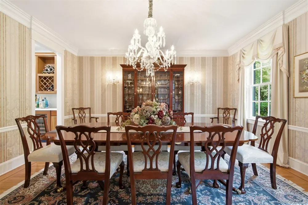 61 Linden Lane Upper Brookville, NY 11545
