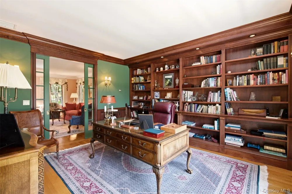 61 Linden Lane Upper Brookville, NY 11545