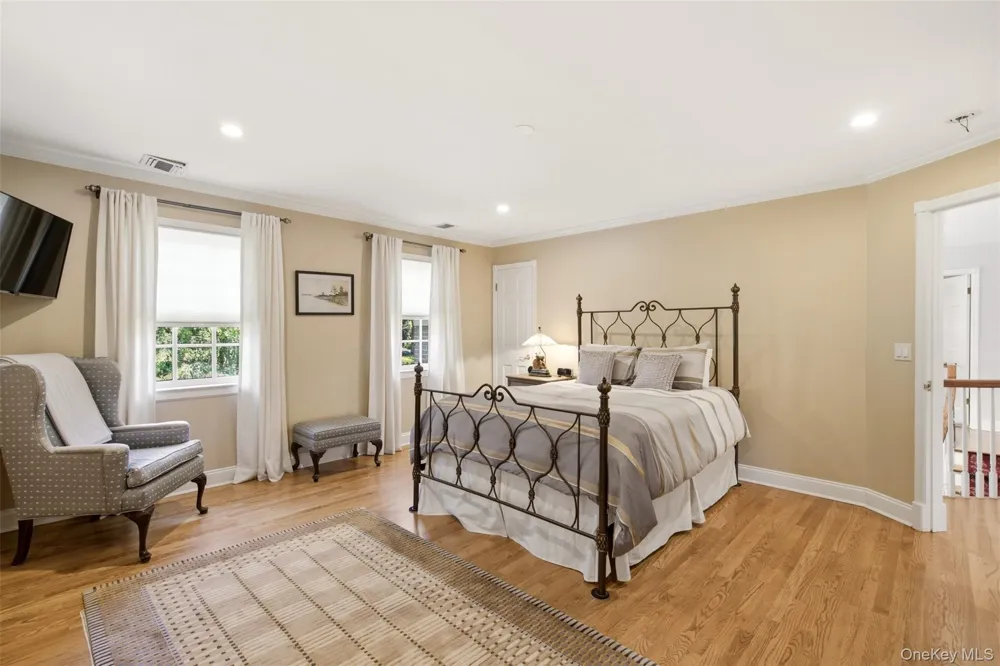 61 Linden Lane Upper Brookville, NY 11545