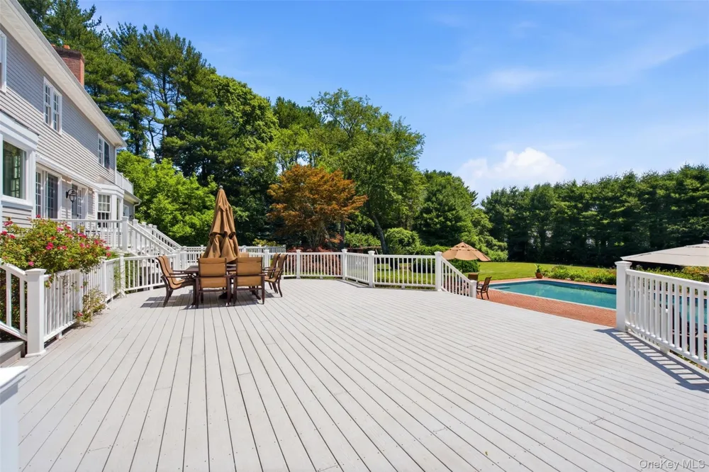 61 Linden Lane Upper Brookville, NY 11545