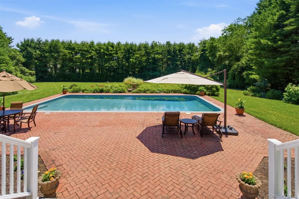 61 Linden Lane Upper Brookville, NY 11545