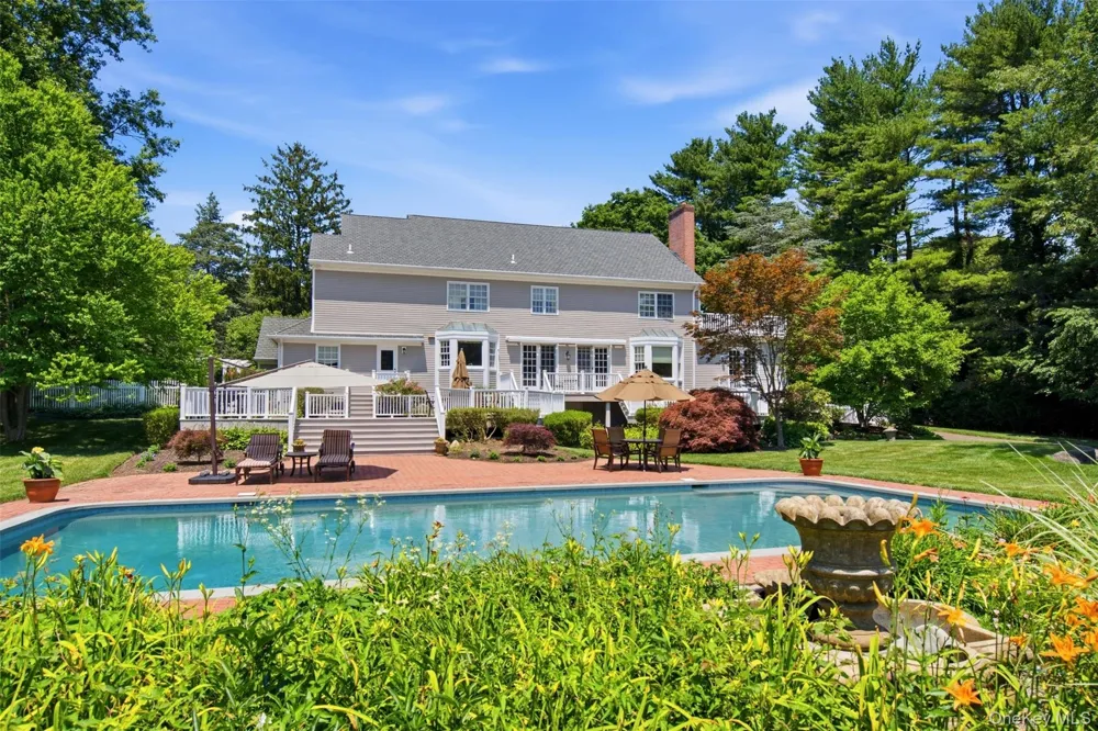 61 Linden Lane Upper Brookville, NY 11545