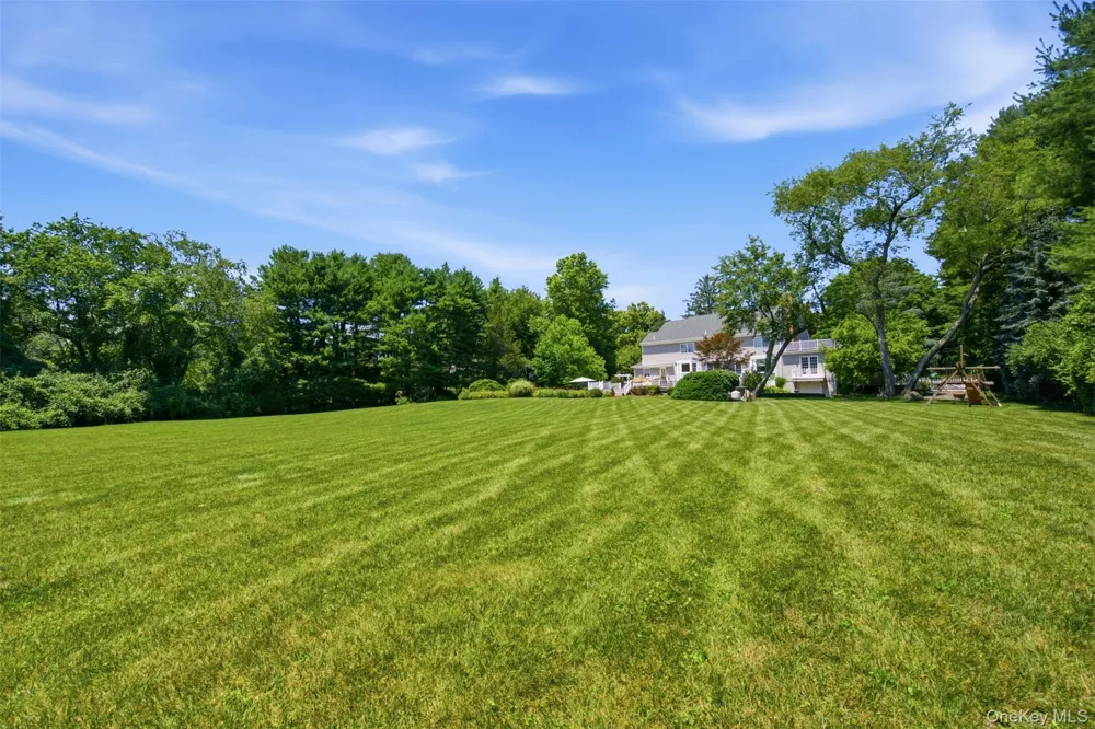 61 Linden Lane Upper Brookville, NY 11545
