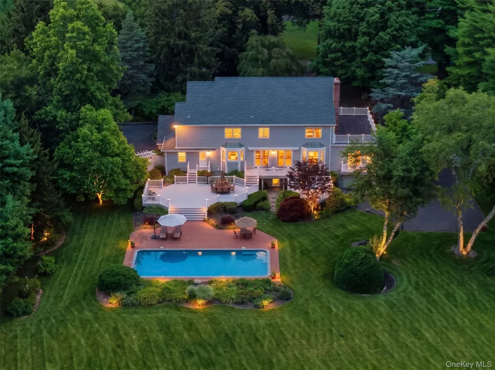 61 Linden Lane Upper Brookville, NY 11545