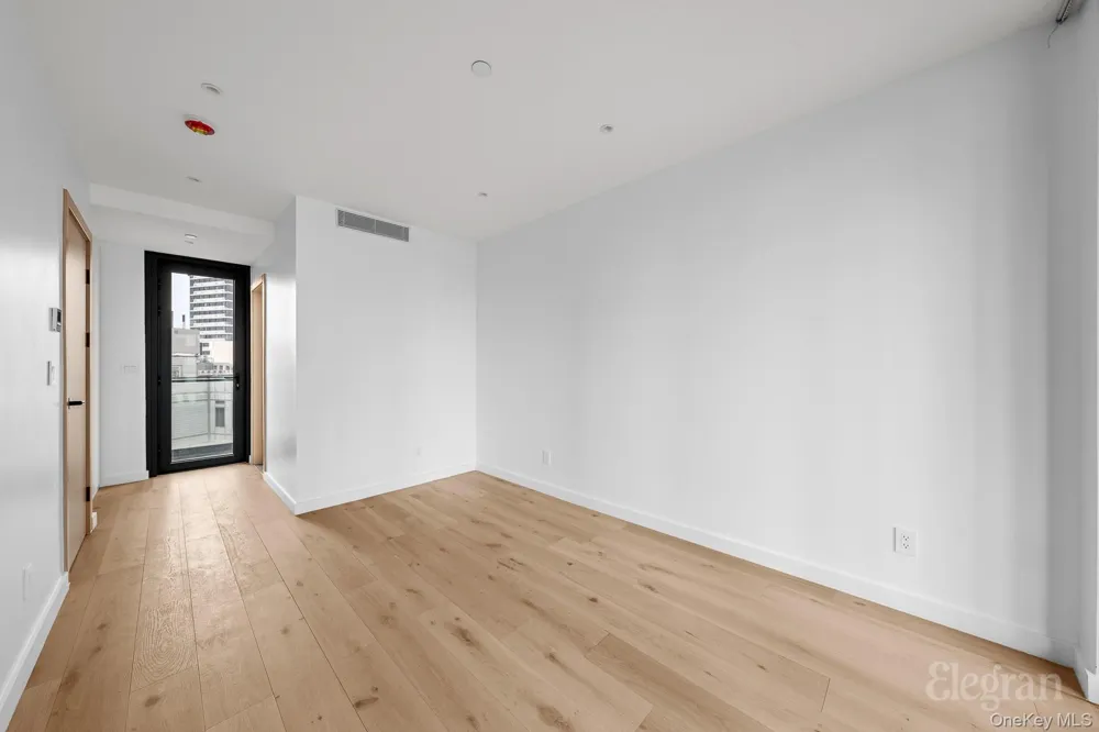 4262 Hunter Street #11A Long Island City, NY 11101