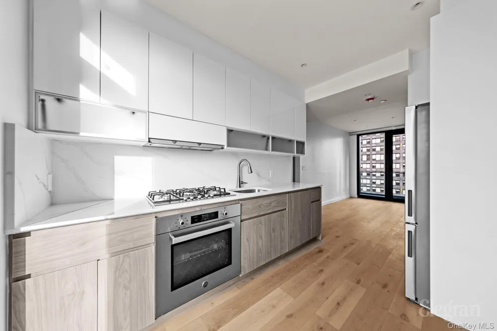 4262 Hunter Street #11A Long Island City, NY 11101